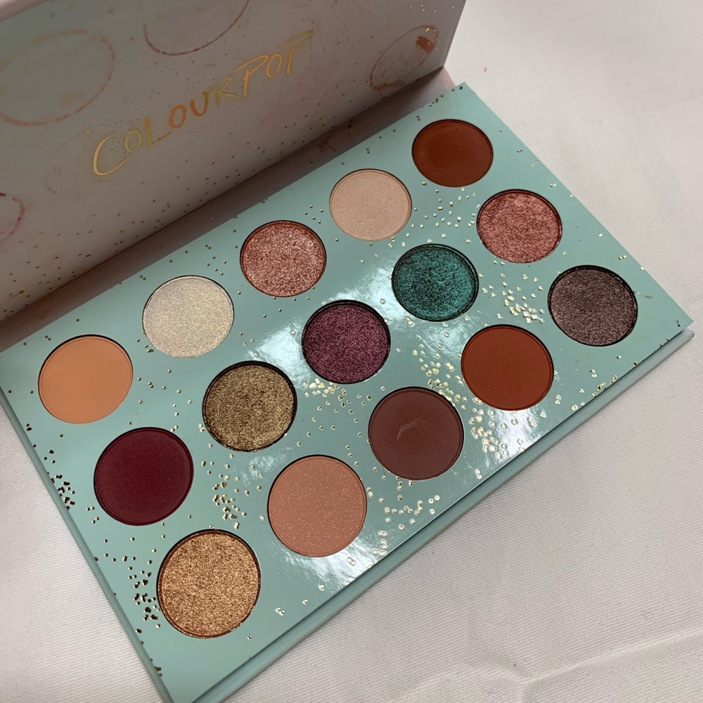 Colourpop holiday palette